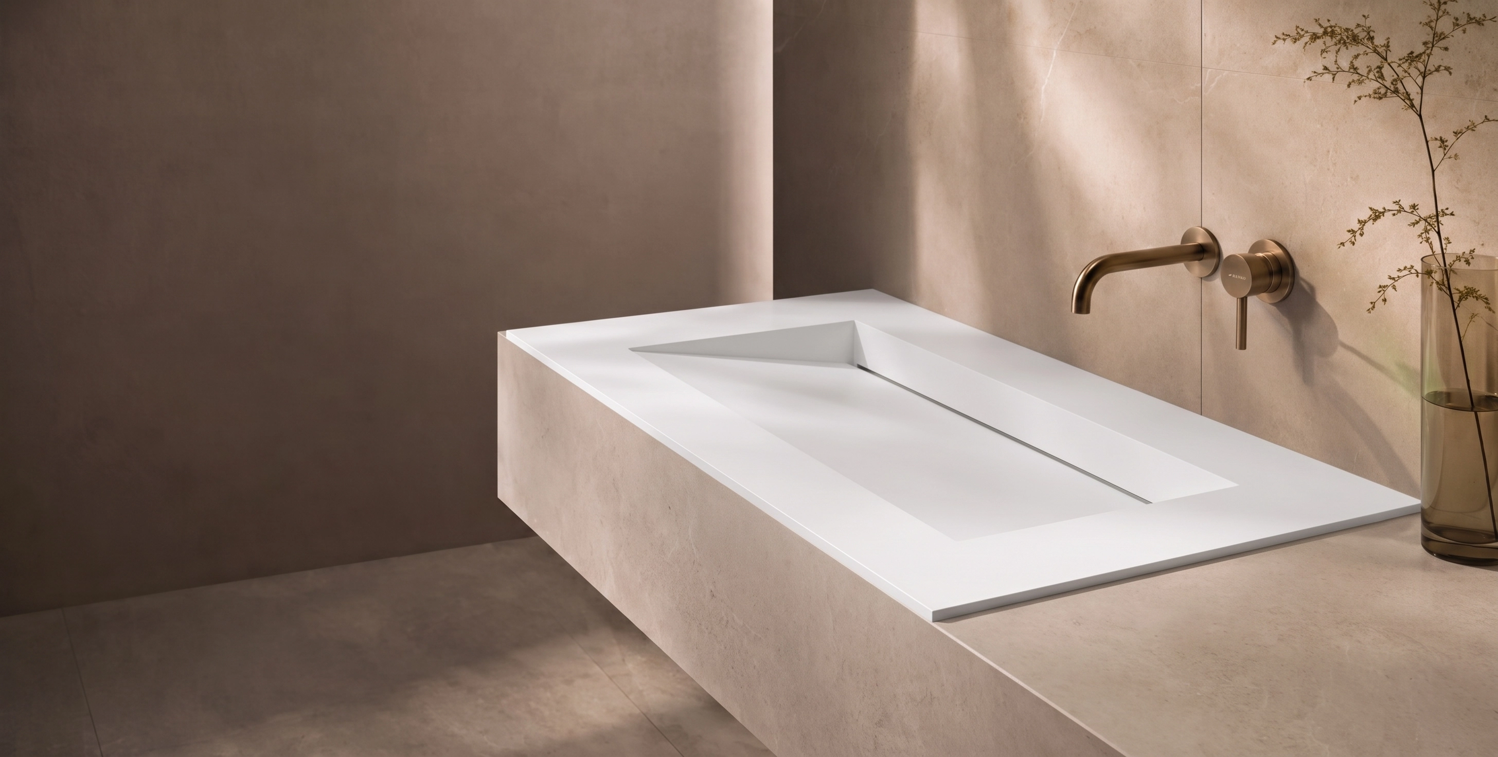 Cadă freestanding Balneo Premium într-o baie modernă